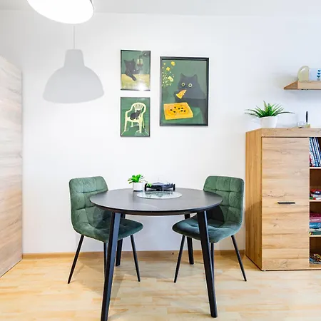 Elegant & Cozy Urban - Easy Center Access Διαμέρισμα Μπρατισλάβα