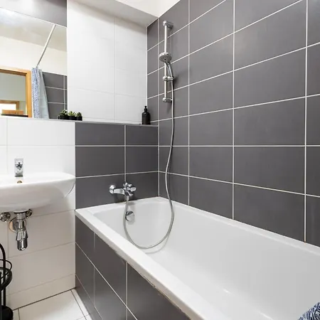 Διαμέρισμα Elegant & Cozy Urban - Easy Center Access Μπρατισλάβα