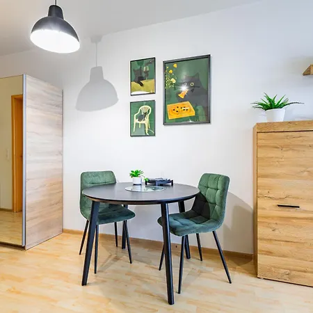 Elegant & Cozy Urban - Easy Center Access Апартаменты *